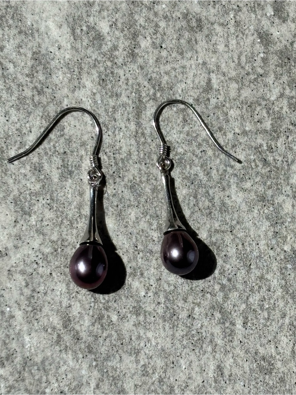 .925 years Sterling Silver BLACK PEARL Fishhook Earrings Vintage Vntg Vtg